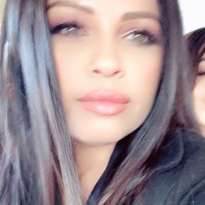 Meet your Posher, Diana